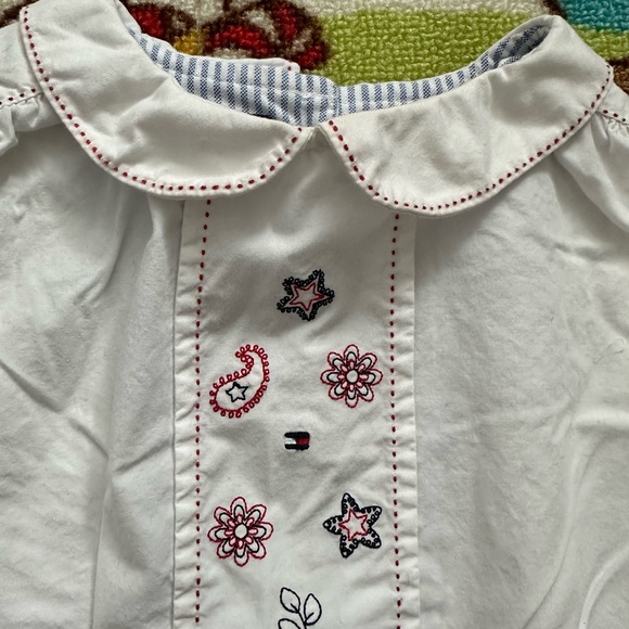 Baby girls 🧒 TH blouse - Picture 2 of 6